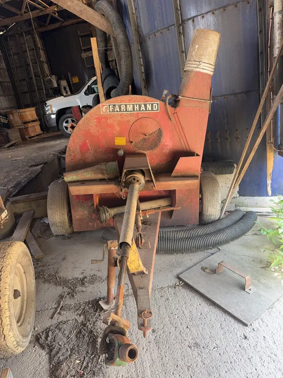 Farmhand Grinder/Blower - 1000PTO