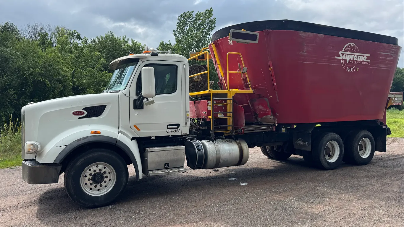2018 Peterbilt Feed Truck w/ Supreme 1400T Mixer