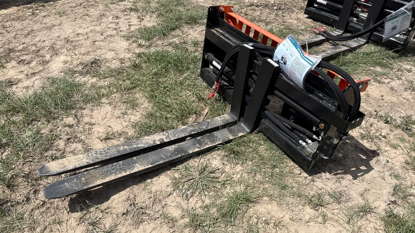 UNUSED 2026 WOLVERINE PFA-11-3300G 48 INCH FORKS W/ HYD POSITIONER