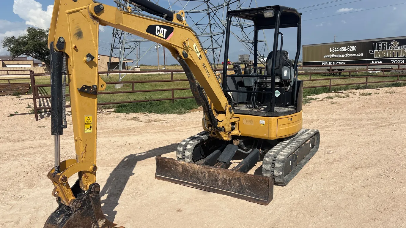 2012 CATERPILLAR 303.5E CR MINI EXCAVATOR SN: CAT3035ECRKY00952