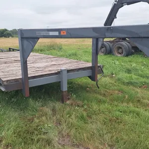 Trailer with 20 Ft deck