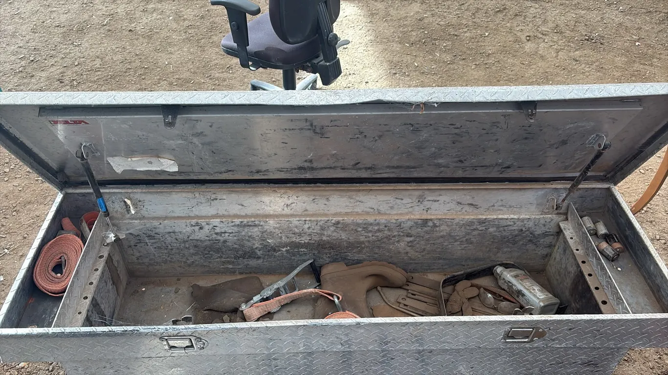 Aluminum tool box