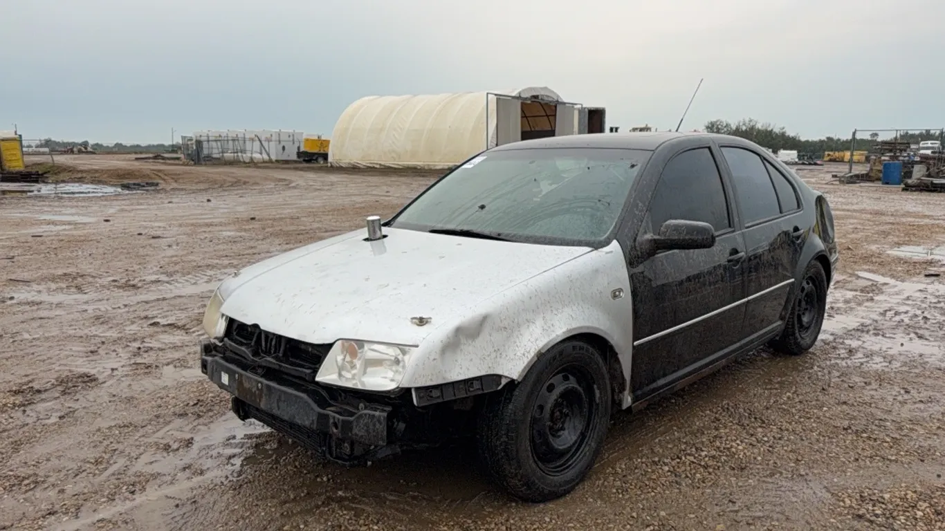 2004 VOLKSWAGEN JETTA FWD SEDAN - VIN: 3VWSE69M24M037635