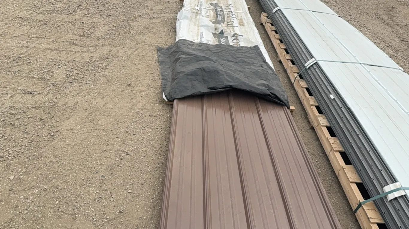 ID 4519 (16) D - Rib Brown 14' 11 1/2" Tin