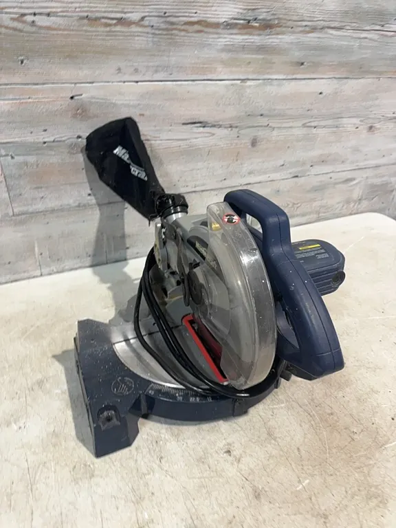 8 1/4 compound mitre saw