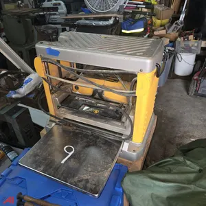 DeWalt Tabletop Wood Planer