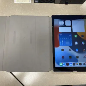 Apple iPad Pro 12.9" (1st Generation, 2015)