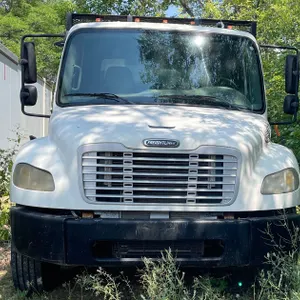 2006 Freightliner Business Class M2 (Has WI Title)