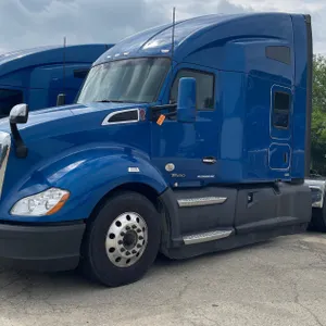 2022 Kenworth T680 Semi Tractor (Has WI Title)