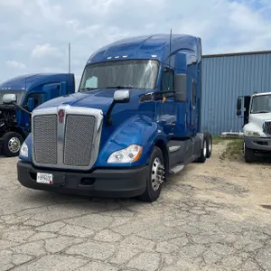 2022 Kenworth T680 Semi Tractor (Has WI Title)