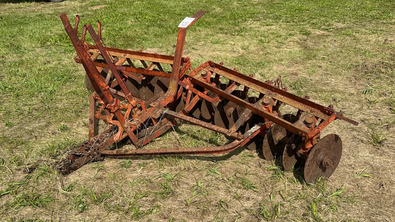 8' Disc