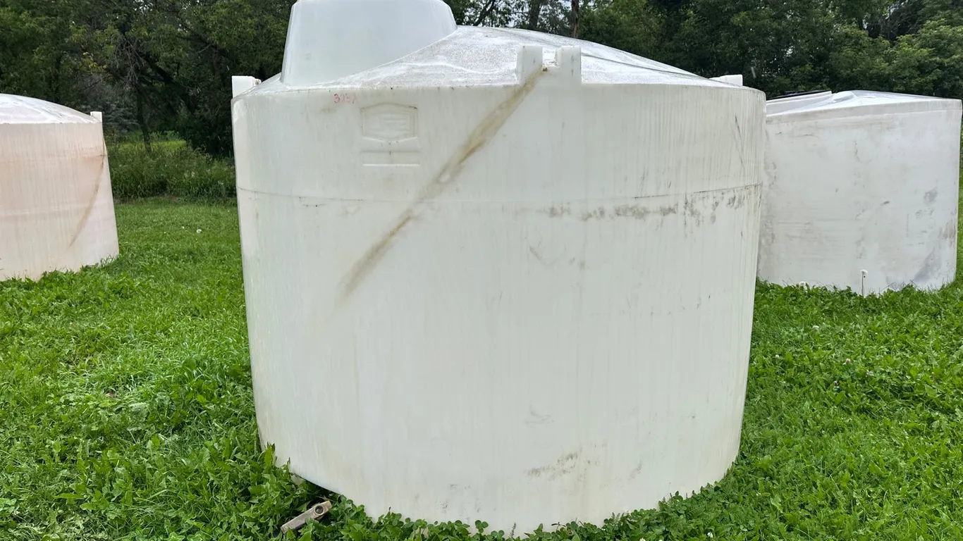 1250gal UFA Poly Tank
