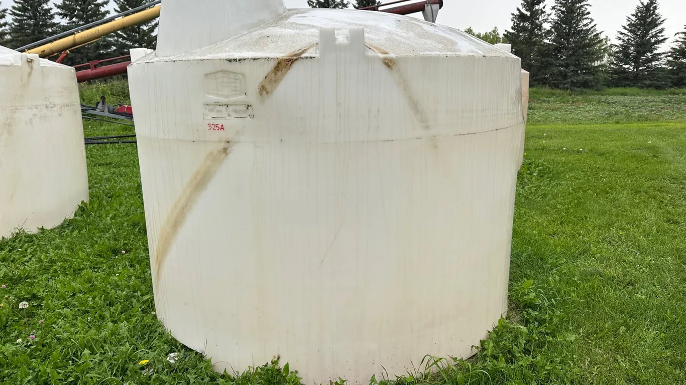 1250gal UFA Poly Tank