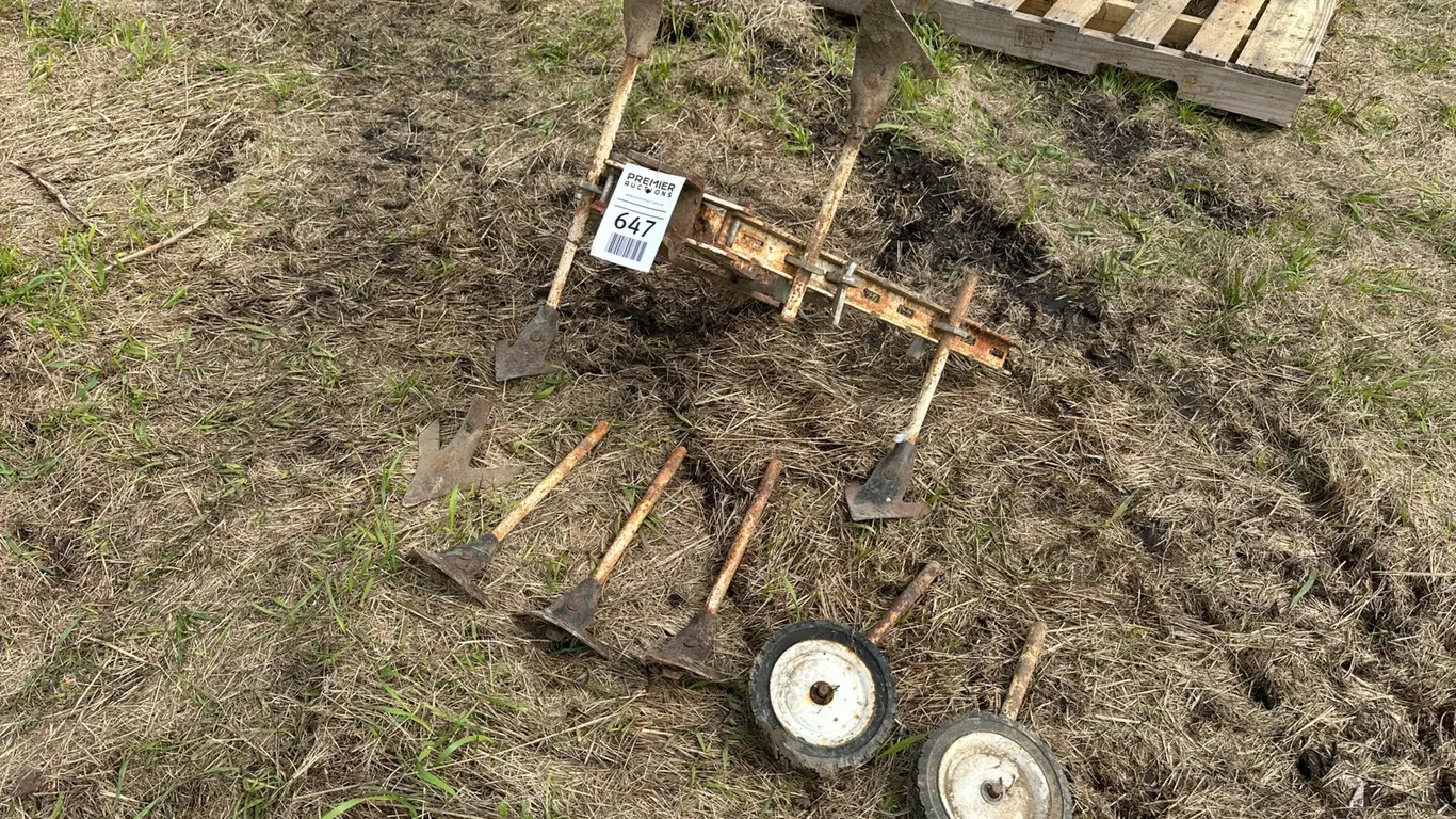 32" Cultivator