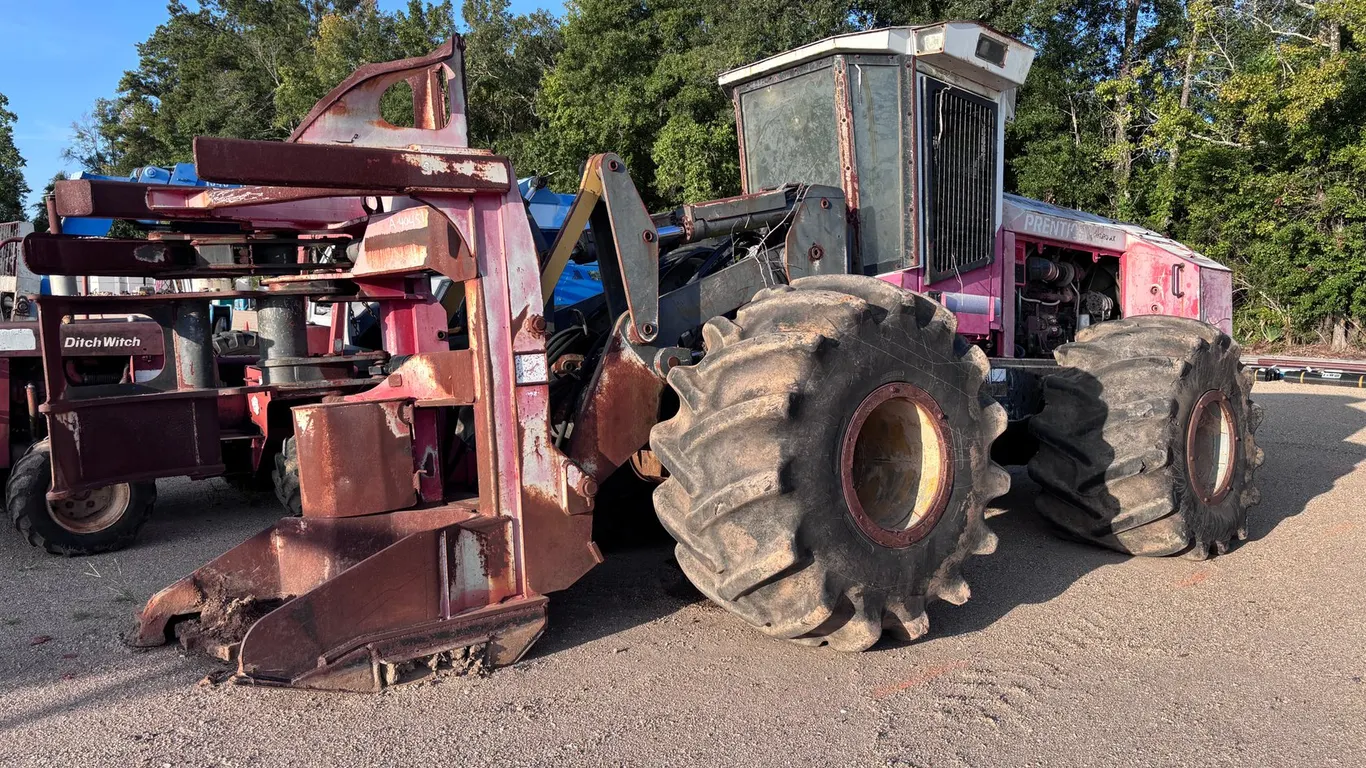 PRENTICE HYDROMAX LOADER WITH TREE CUTTER ATTACHMENT | FOR PARTS/REPAIRS