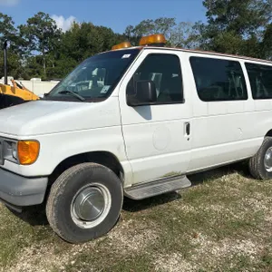 2006 Ford E-350 Passenger Van