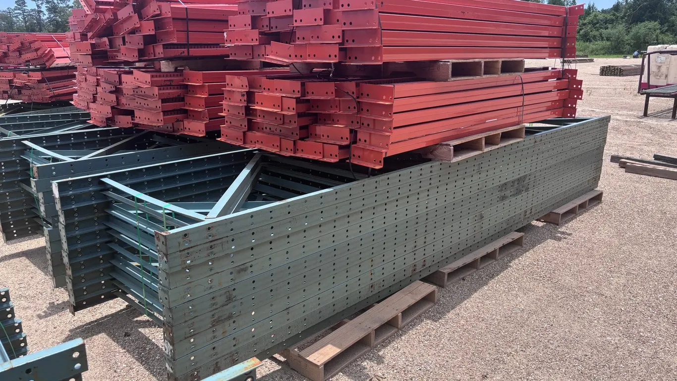 (1) STACK BOLT-ON UPRIGHT 16FT X 46IN BOLT-ON BEAMS 8FT X 3 1/2IN PALLET RACKING