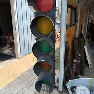 TRAFFIC CONTROL LIGHTS