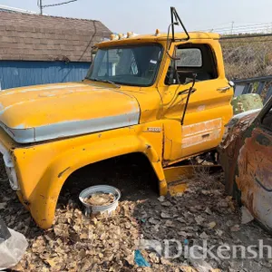 GMC 4000 CAB & FRONT CLIP