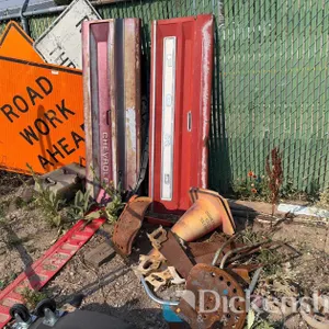 LOT OF ROAD SIGNS, TAILGATES,