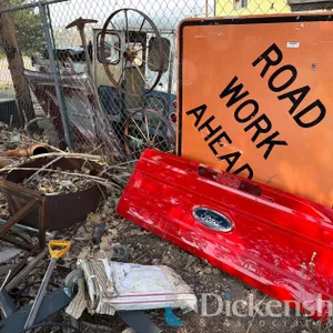 LOT OF AUTOMOTIVE PARTS