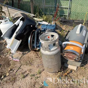 (2) PROPANE BOTTLES, SPACE HEATER