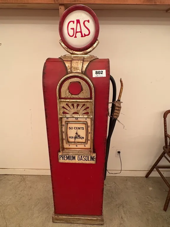 VINTAGE STYLE GAS PUMP WITH STORAGE CABINET