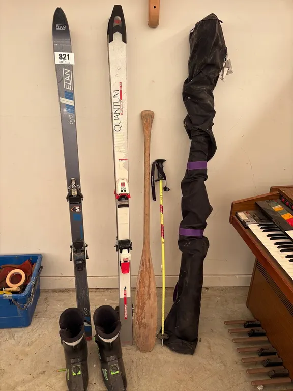 DOWNHILL SKIS & BOOTS