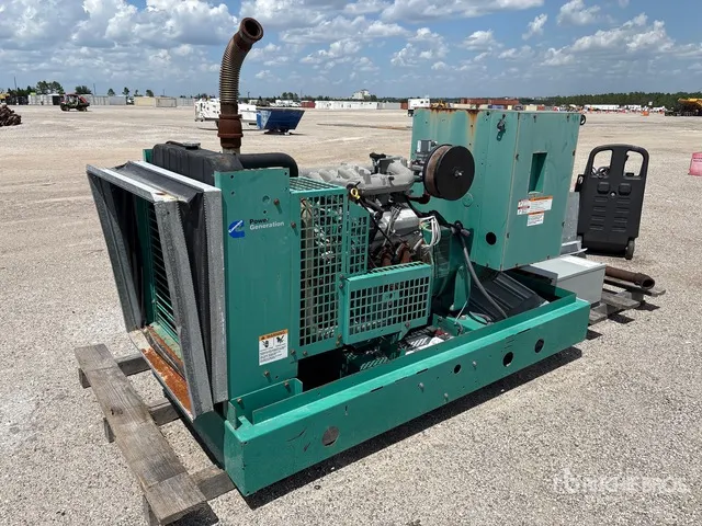 2005 Cummins GGFE-5738736 47 kW Skid-Mounted Generator Set