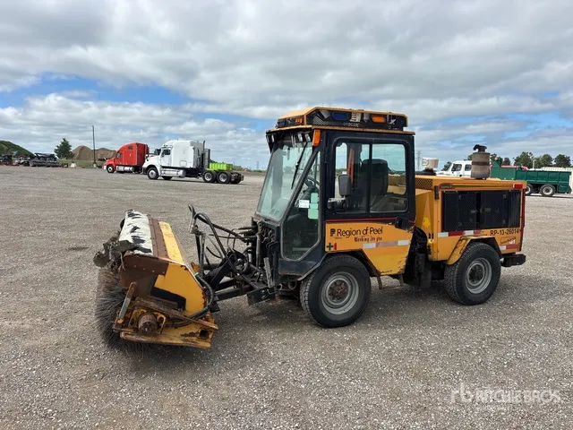 2012 Trackless MT6 Municipal Tractor