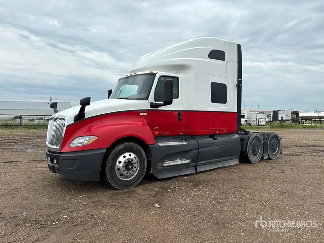 2023 International LT625 6x4 T/A Sleeper Truck Tractor