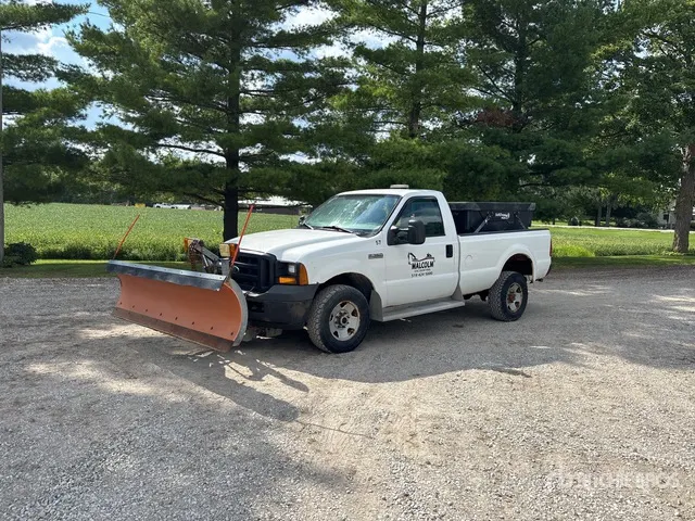 2006 Ford F-250 Super Duty XL 4x4 Pickup