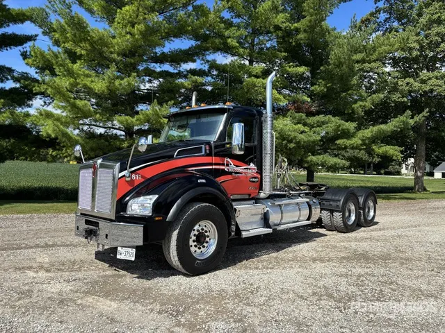 2023 Kenworth T880 6x4 Heavy Haul T/A Day Cab Truck Tractor