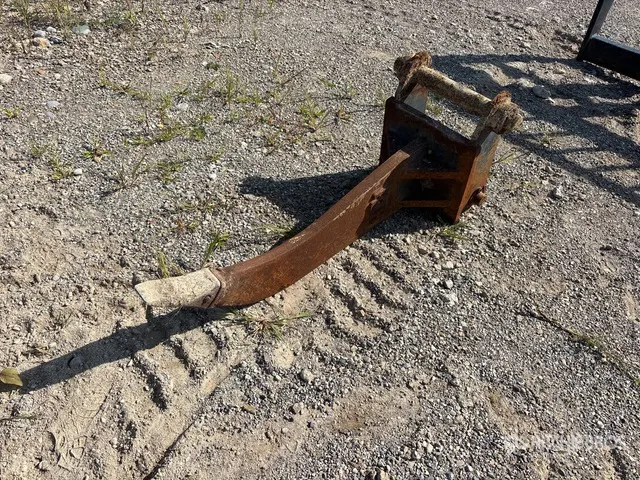 H & H 32 in Excavator Ripper