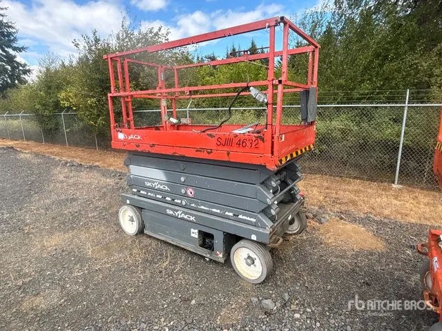 2017 Skyjack SJIII4632 Electric Scissor Lift