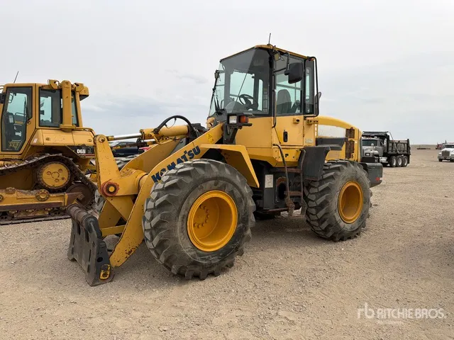2011 Komatsu WA200-6 Wheel Loader