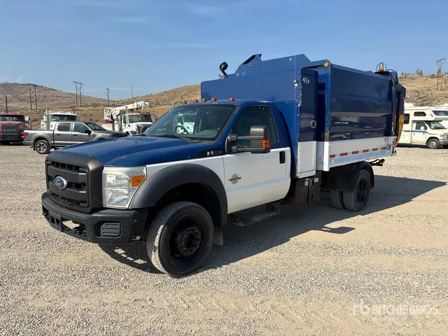2011 Ford F-550 XL 4x4 Waste Collection Truck
