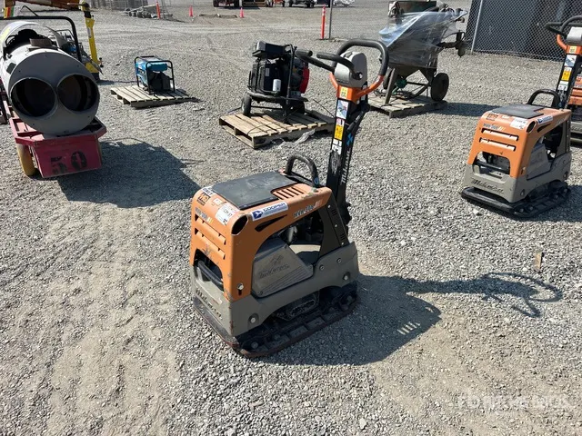 Mikasa MVH 308GH Reversible Vibratory Plate Compactor