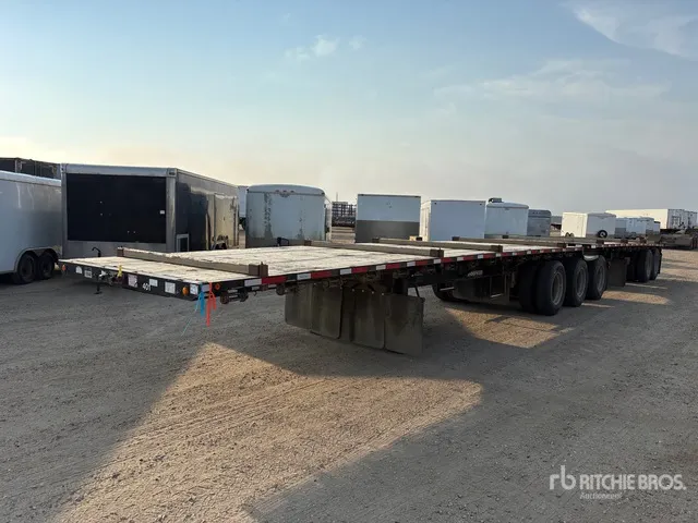 2014 Doepker 32 ft Super B-Train Lead Flatbed Trailer