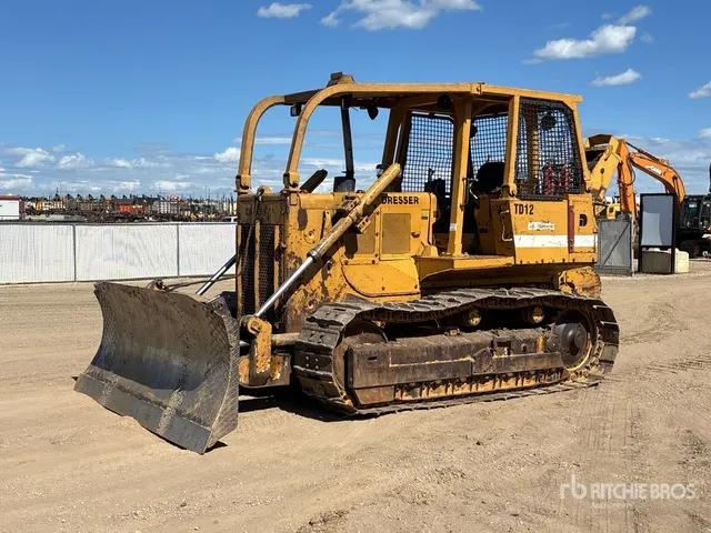 Dresser TD12C Crawler Dozer