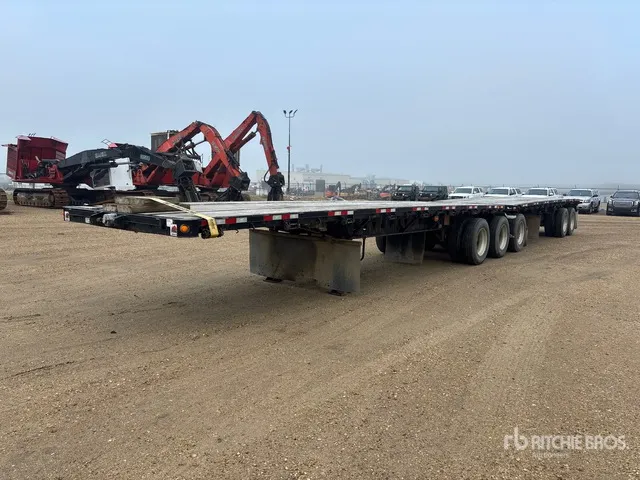 2020 Manac 32 ft Super B-Train Lead Flatbed Trailer