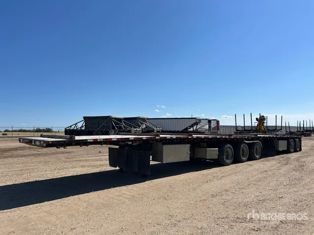 2019 Doepker 32 ft Super B-Train Lead Flatbed Trailer