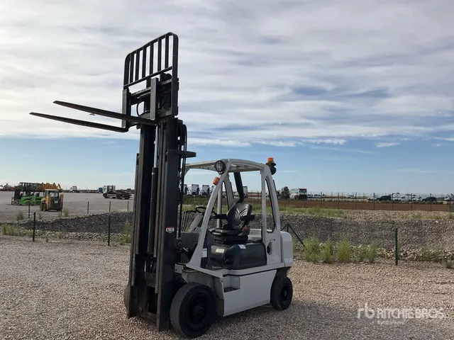 2016 UniCarriers Y1D2A25Q Forklift