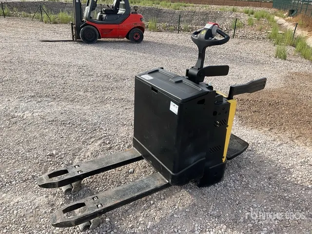 2018 Hyster P2.0S FBW Driver mounted Electric Pallet Jack
