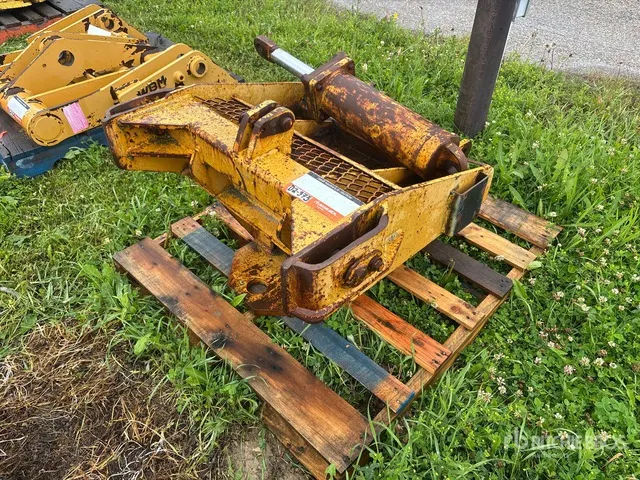 Front Mounting Bracket - Fits Motor Grader
