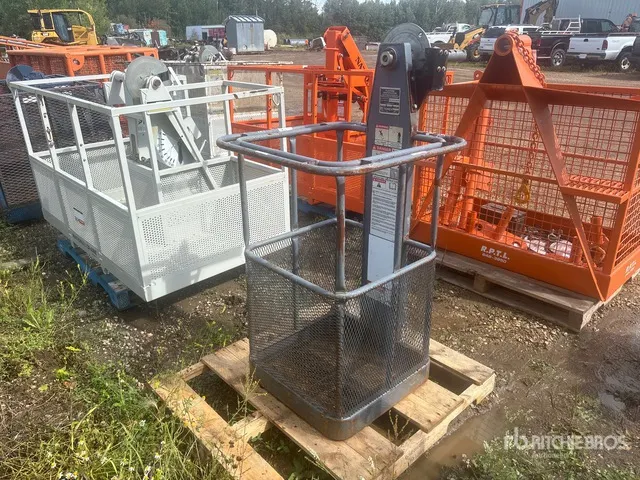 Terex 24 in 300 lb Personnel Basket - Fits Bucket Truck