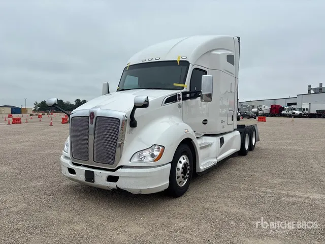 2022 Kenworth T680 6x4 T/A Sleeper Truck Tractor