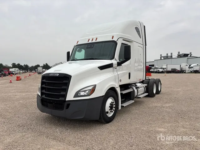 2023 Freightliner Cascadia 126 6x4 T/A Sleeper Truck Tractor