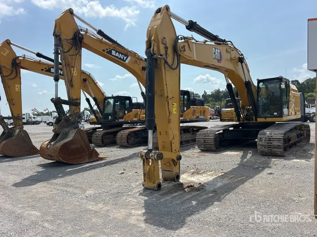 2021 Cat 349 Tracked Excavator