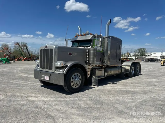 2008 Peterbilt 389 6x4 T/A Sleeper Truck Tractor
